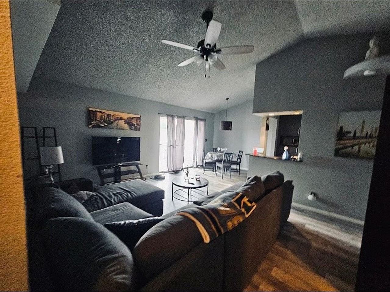 6353 Greyhawk Ave - Photo 5 of 17