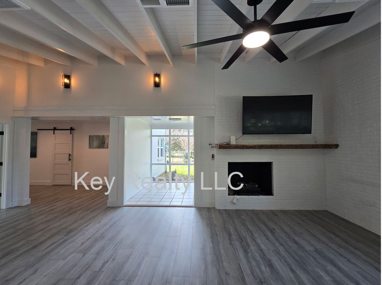 2608 Horseshoe Dr - Photo 2 of 14