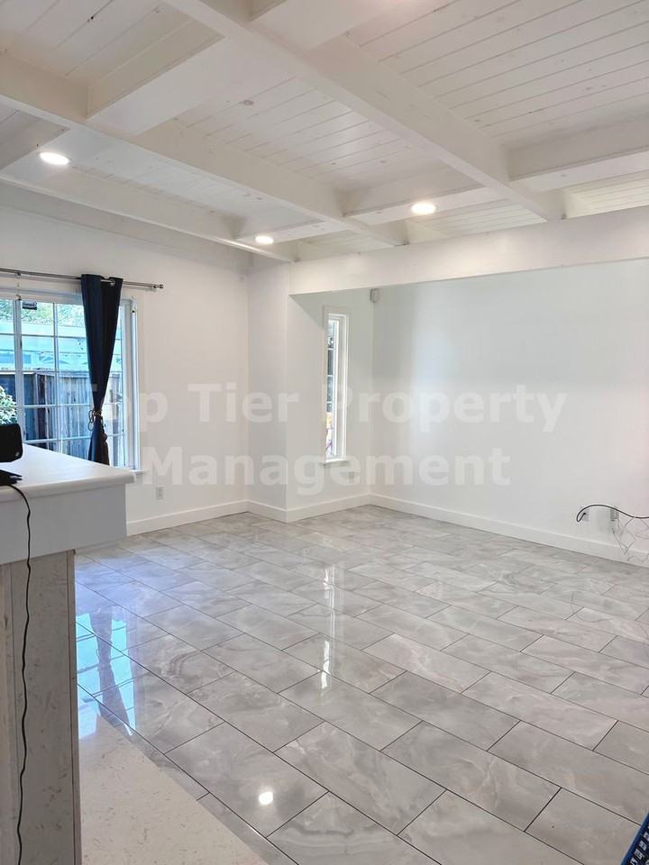 1725 David Ave - Photo 3 of 17