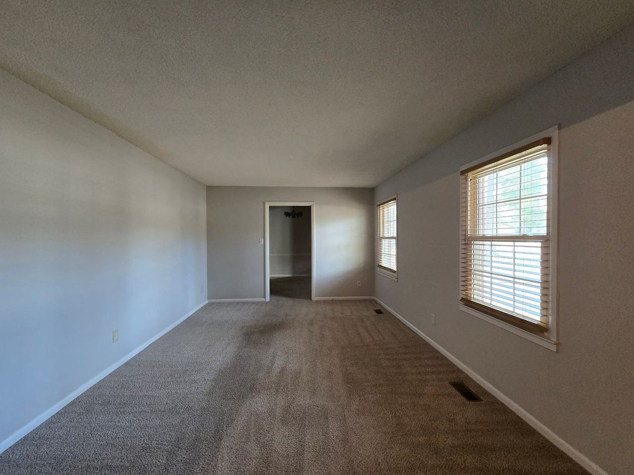 622 Garfield Dr - Photo 2 of 17