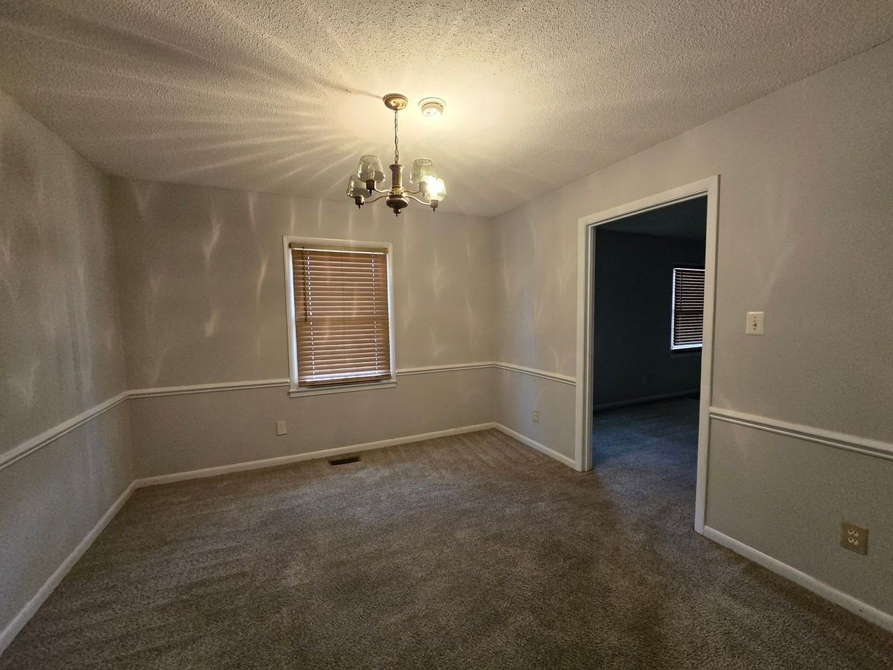 622 Garfield Dr - Photo 3 of 17