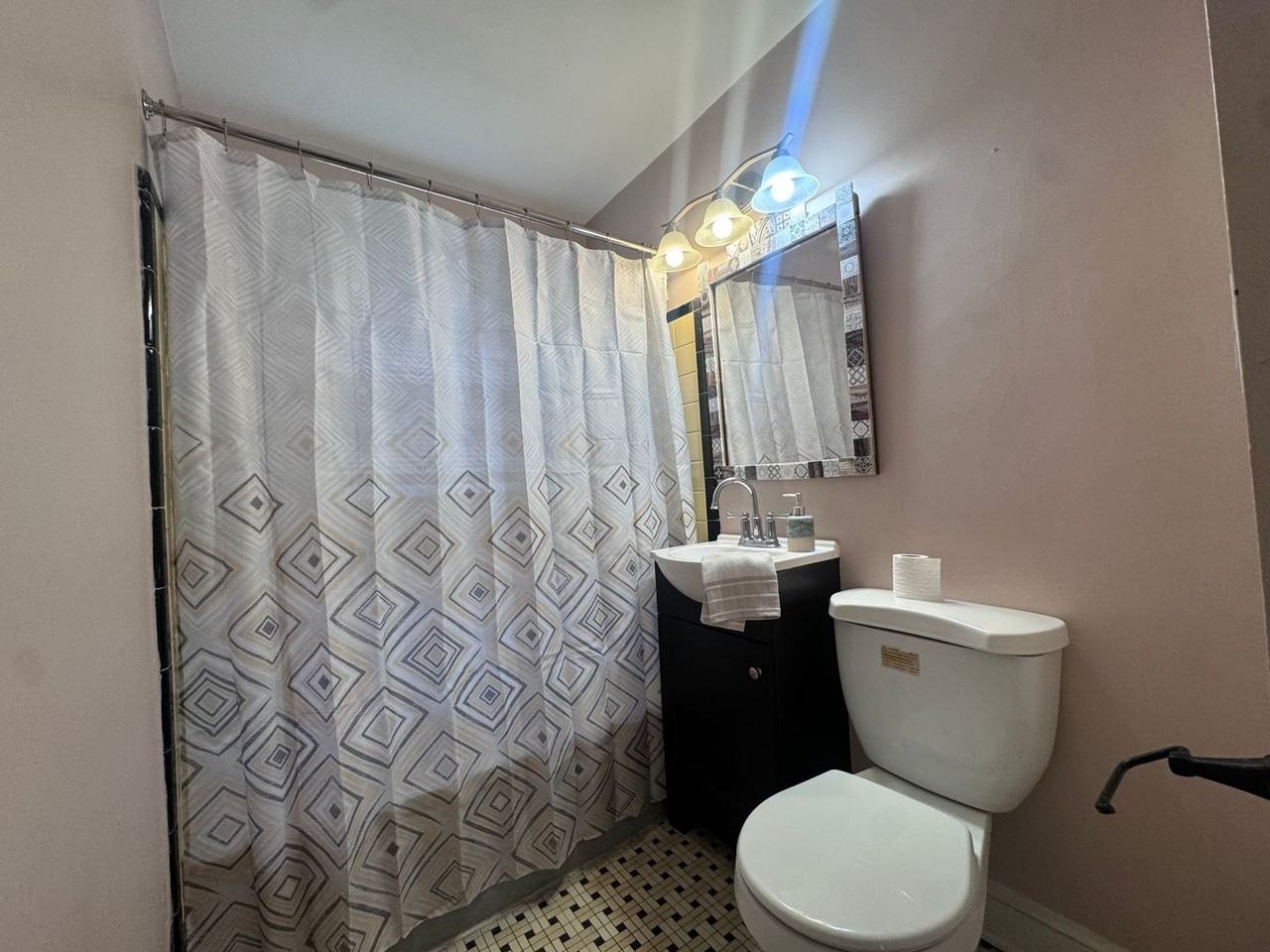 302 Brookwood Ave - Photo 7 of 27