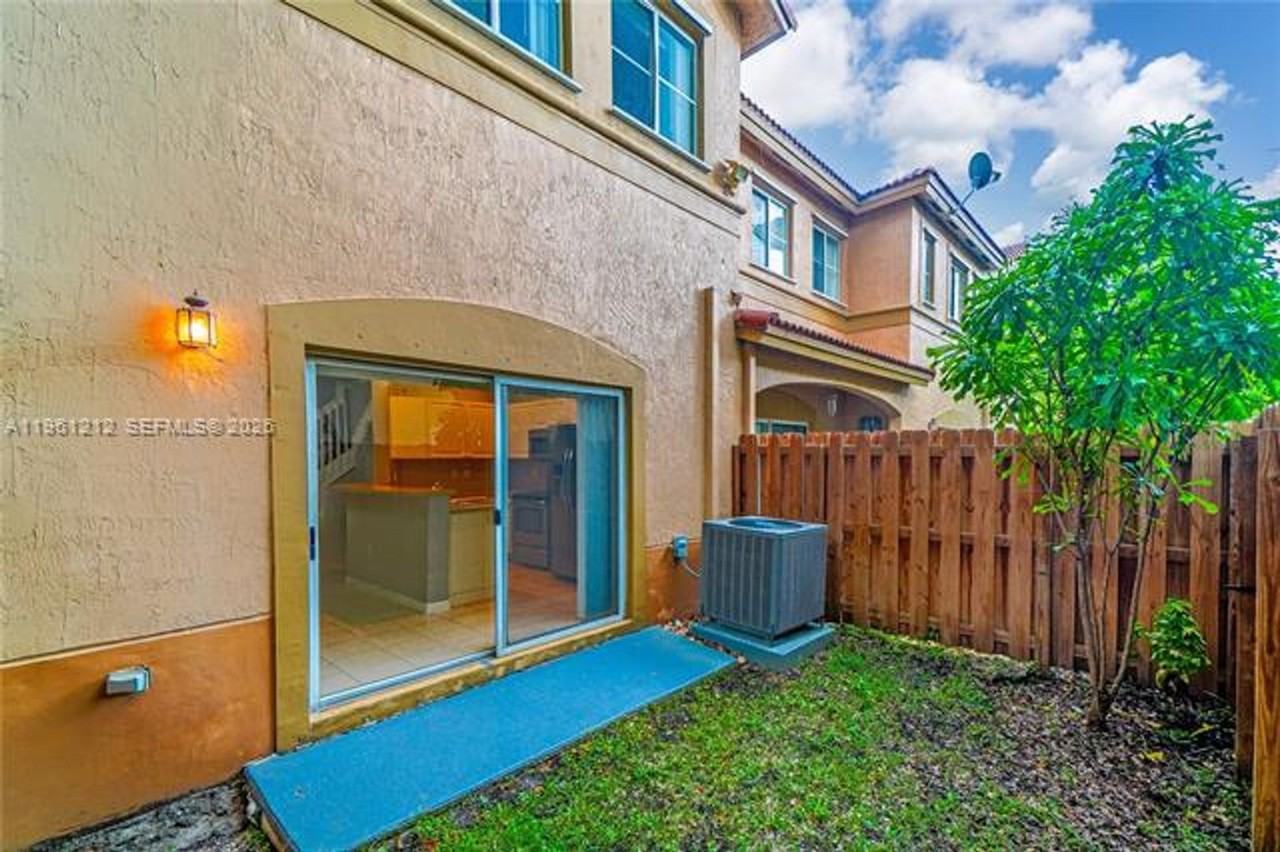 8526 8526 NW 107th Psge th 4-40 #40 - Photo 4 of 30