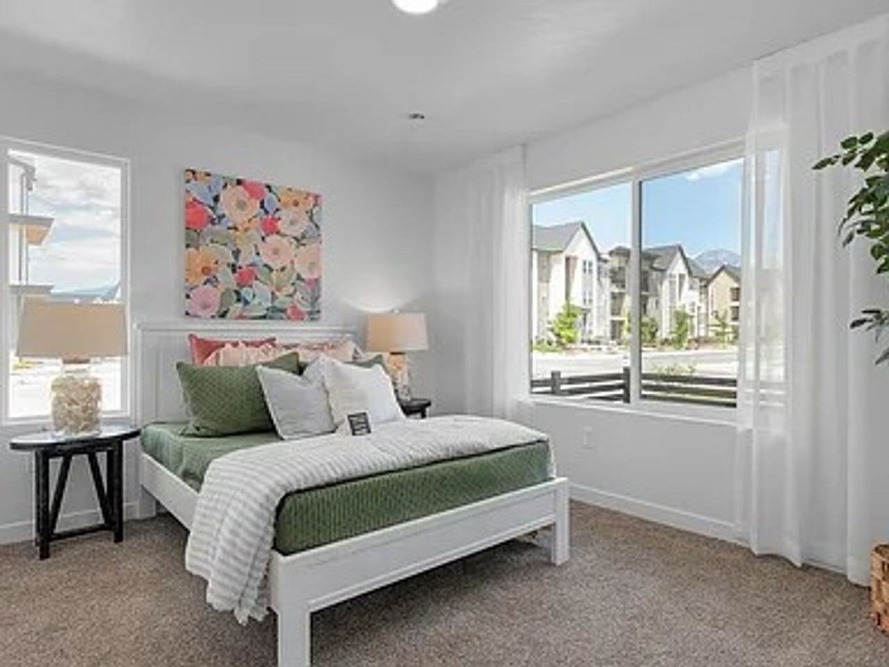 376 S 1150 W - Photo 3 of 21