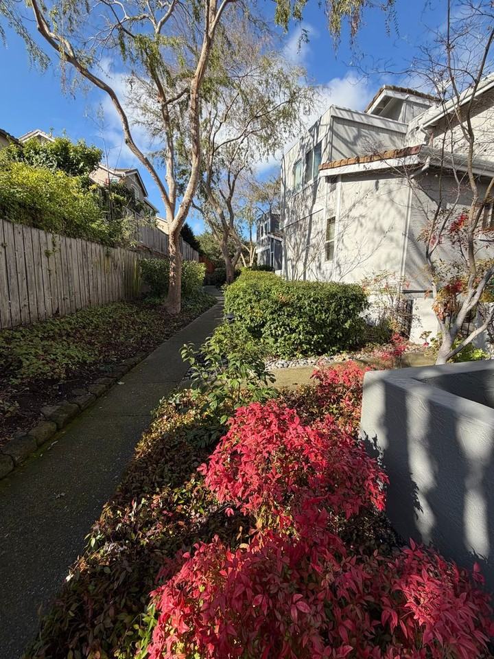 236 Jewel Ter - Photo 2 of 26