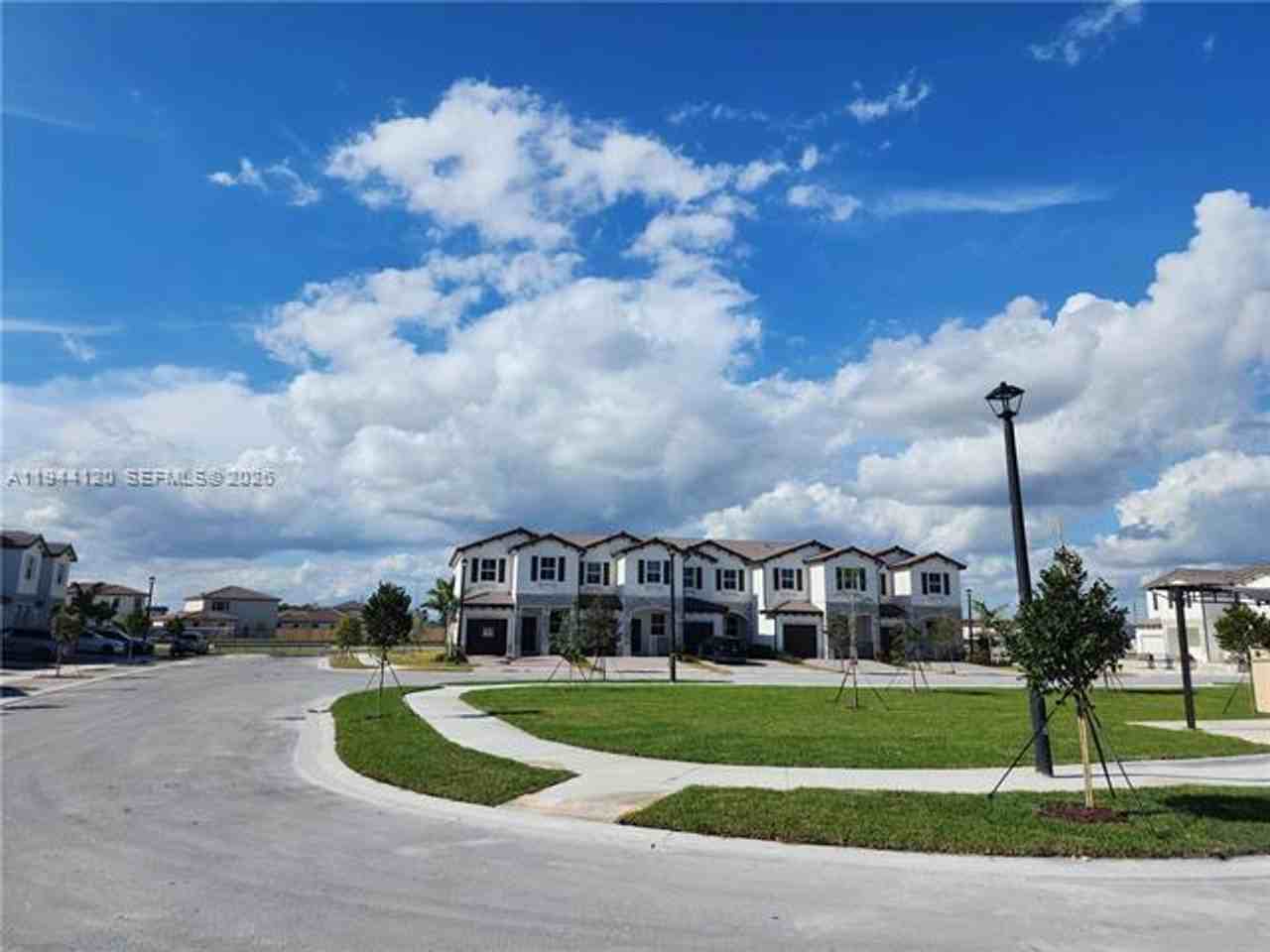 2750 2750 SE 24th Ter th 2750 - Photo 5 of 21