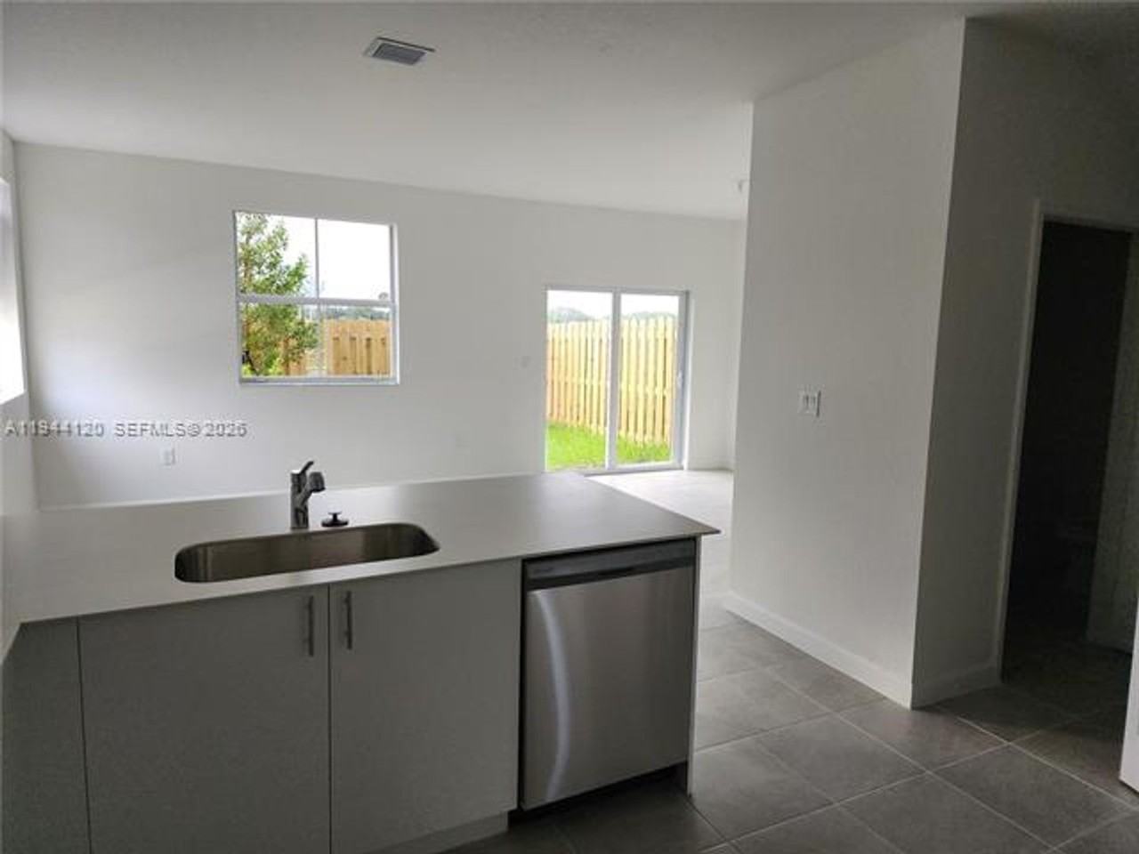 2750 2750 SE 24th Ter th 2750 - Photo 7 of 21