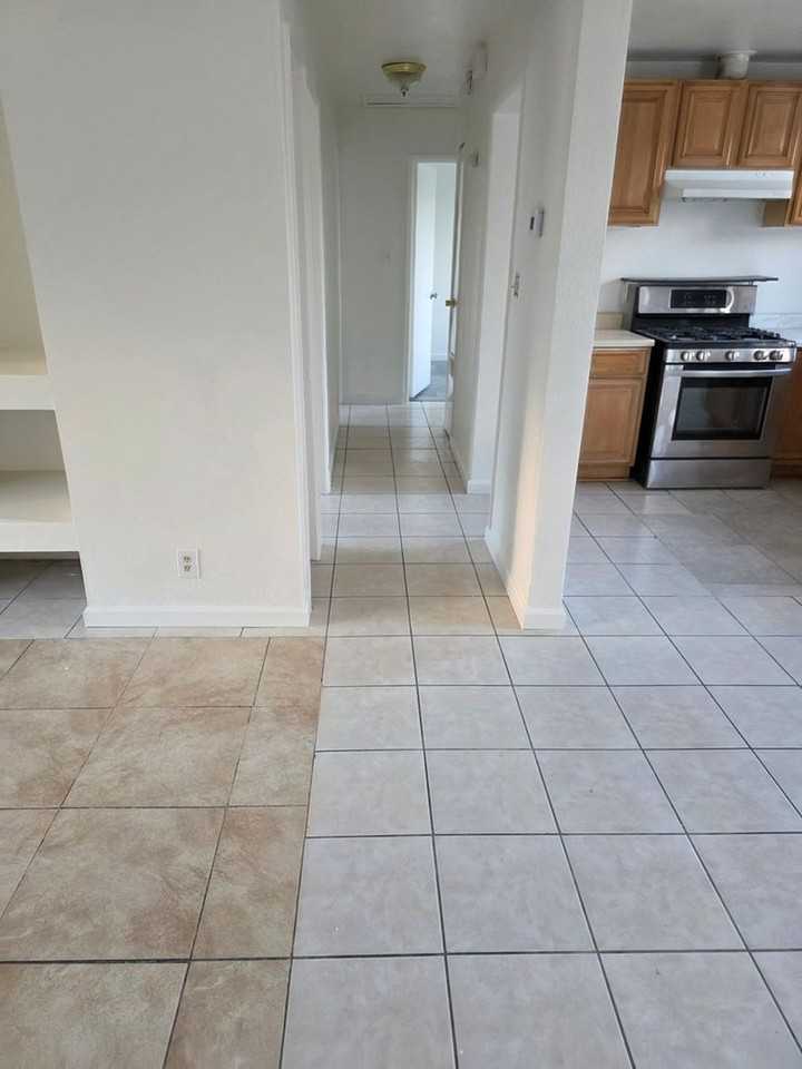 16594 Orange Way - Photo 4 of 11