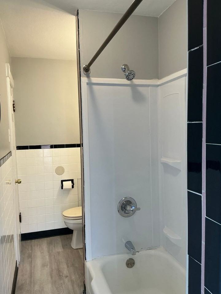 160 S Main St - Photo 7 of 16