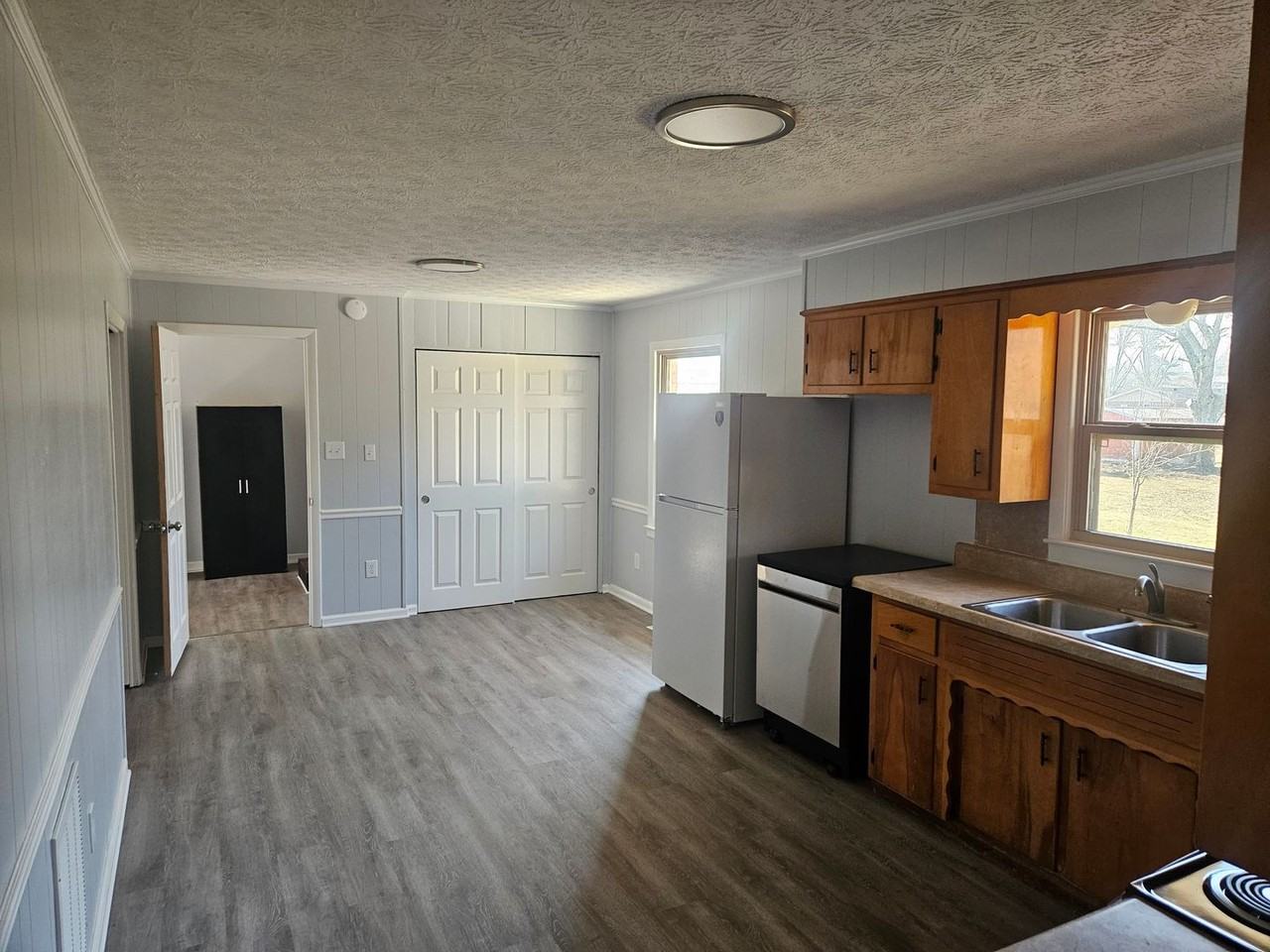 617 Chitwood Dr - Photo 3 of 16