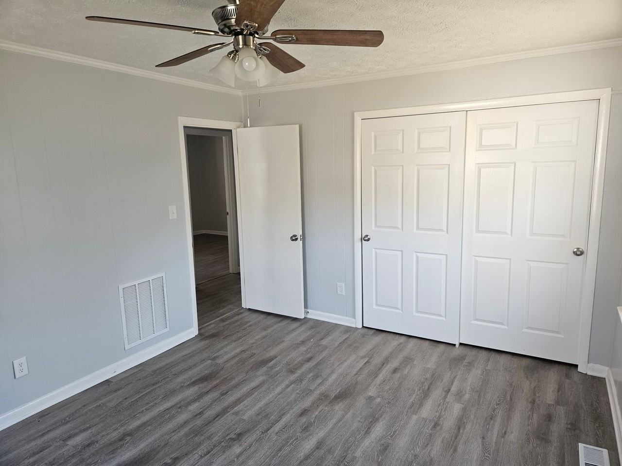 617 Chitwood Dr - Photo 4 of 16