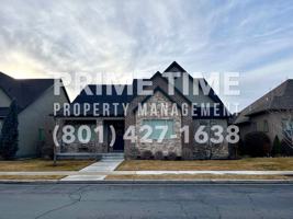 featured image of 10767 N Town Ctr W