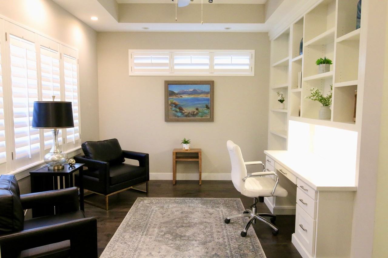 10767 N Town Ctr W - Photo 4 of 40