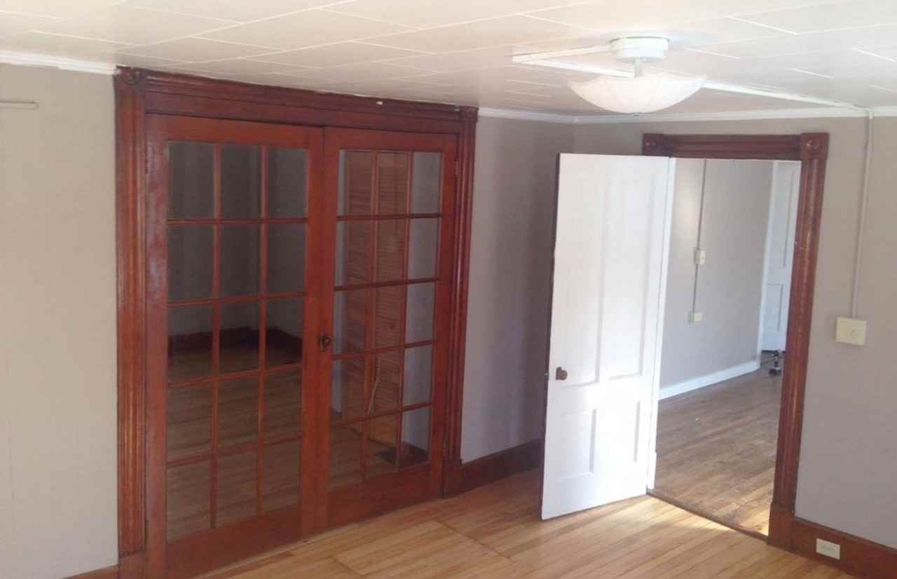 257 S Main St - Photo 6 of 17