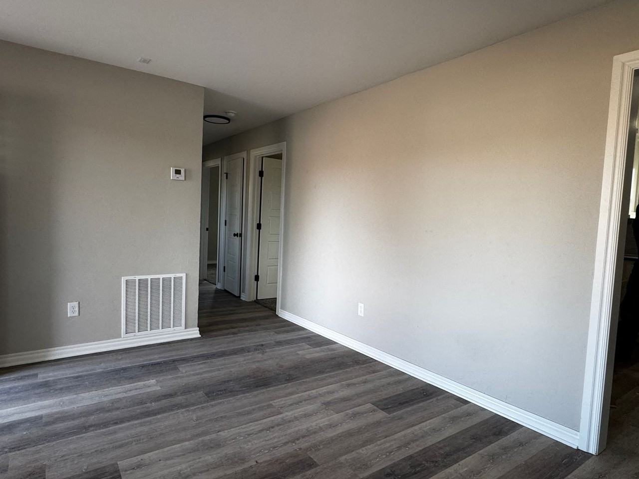 414 Nw 54th St - Photo 5 of 10