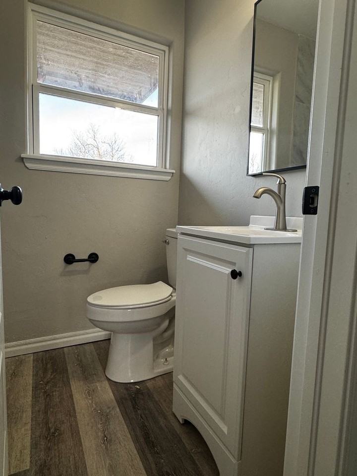 414 Nw 54th St - Photo 6 of 10