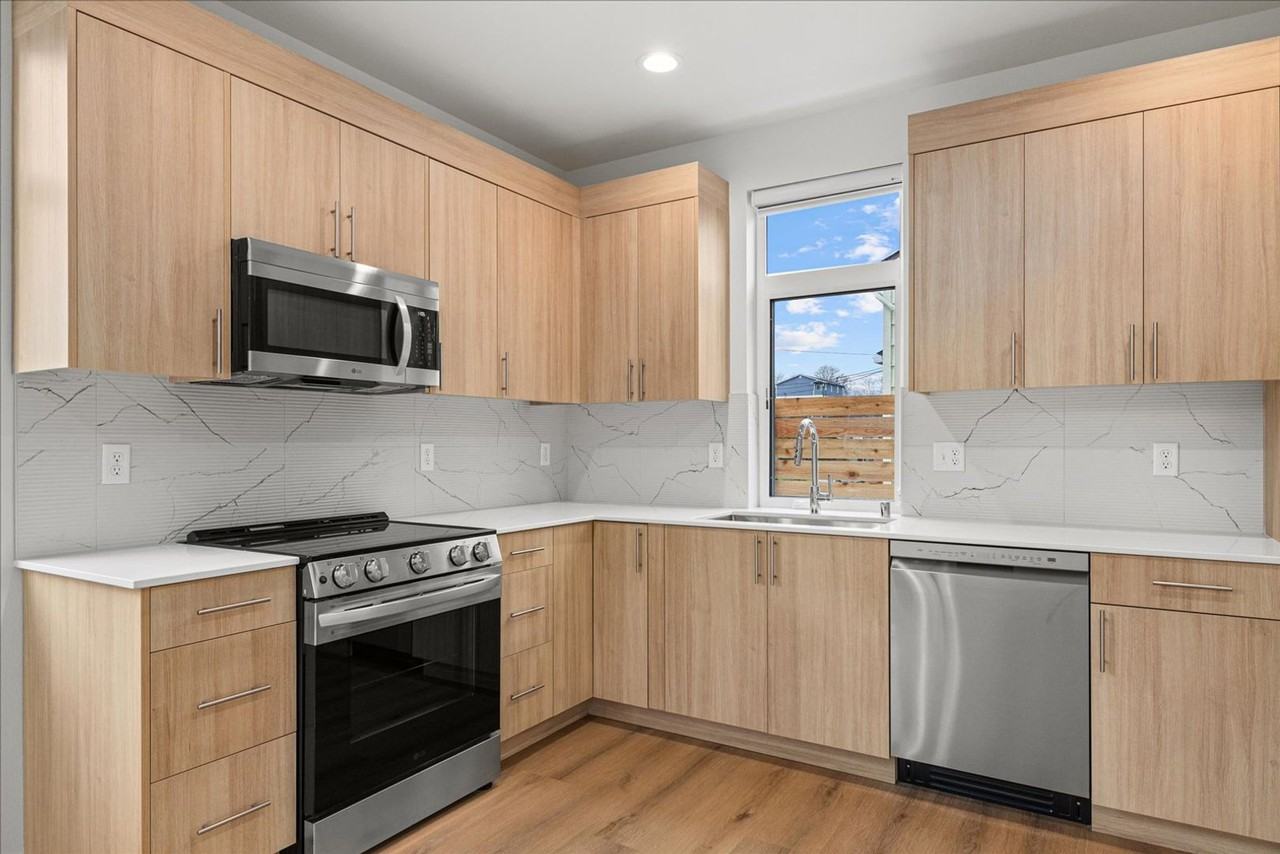 1110 S Snoqualmie St - Photo 6 of 25