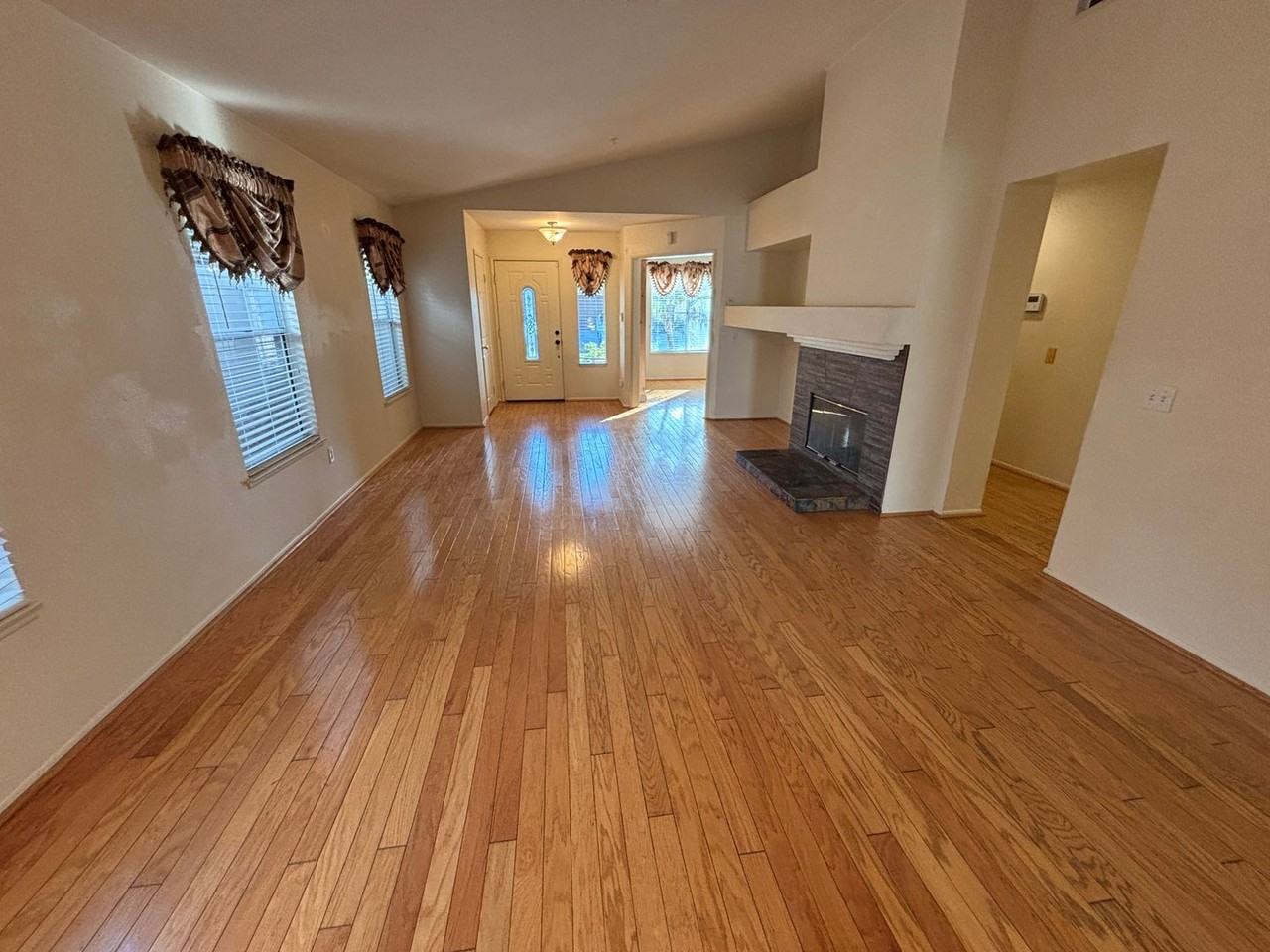 7379 Barnstable Pl - Photo 3 of 26