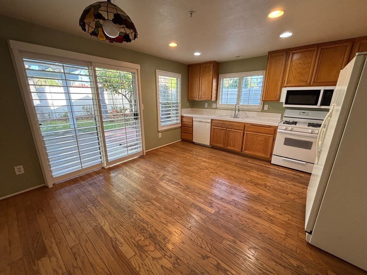 7379 Barnstable Pl - Photo 4 of 26