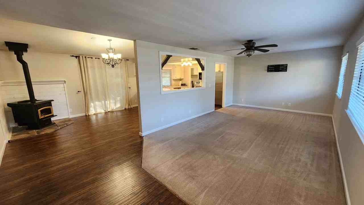 5695 Arrowhead Dr - Photo 5 of 18