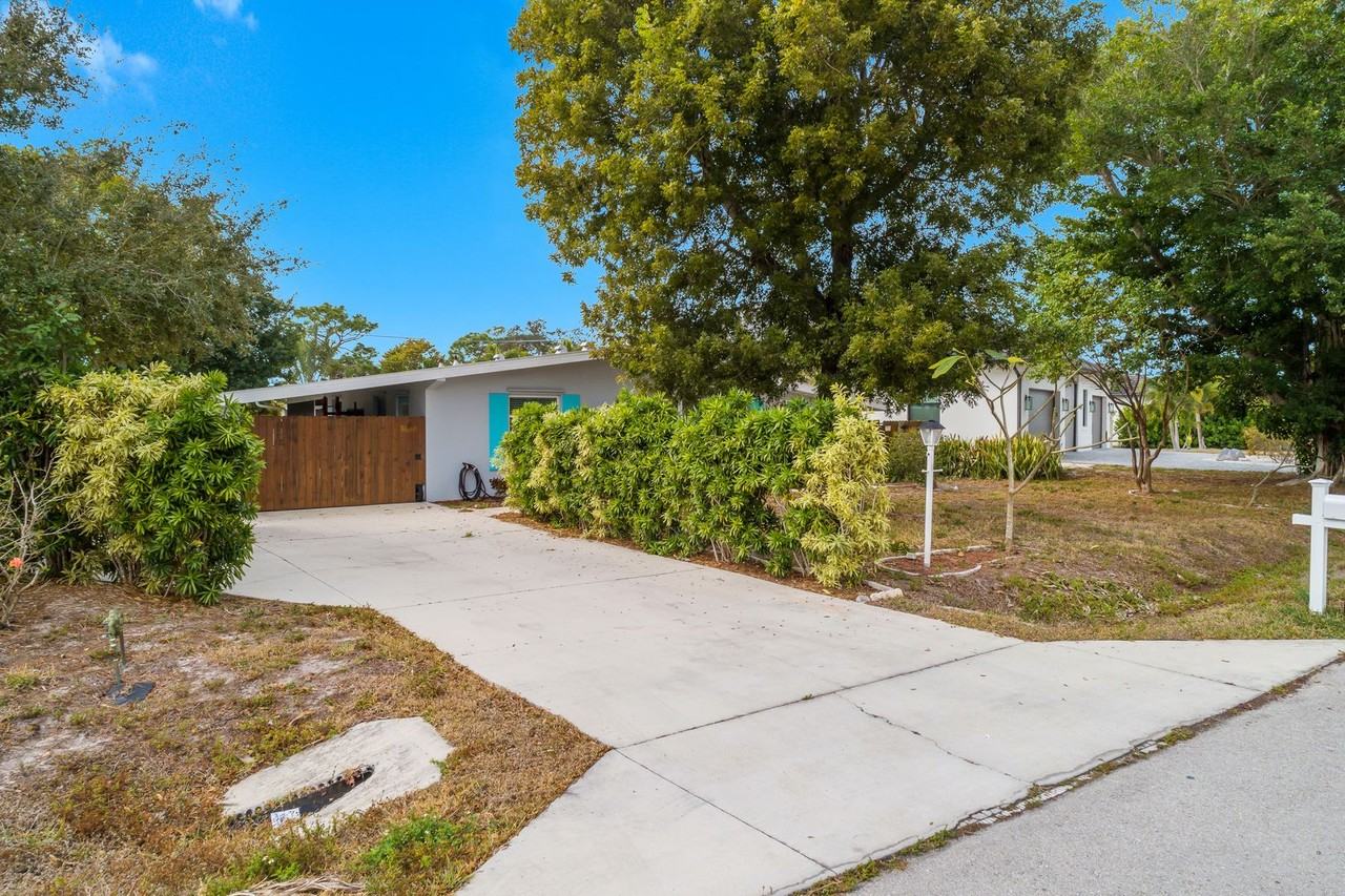 174 2nd St - Photo 3 of 28