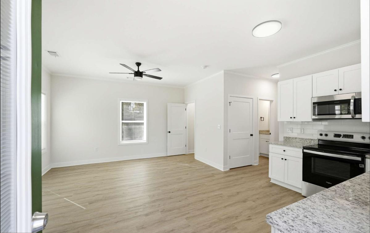 164 Indiana Ave - Photo 5 of 11