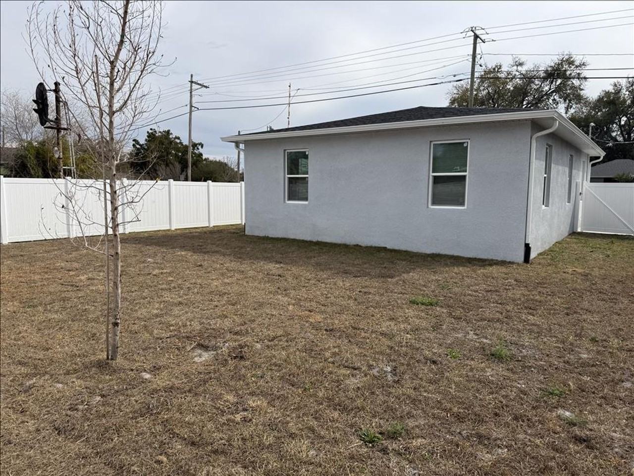 2922 E 21st Ave - Photo 2 of 13