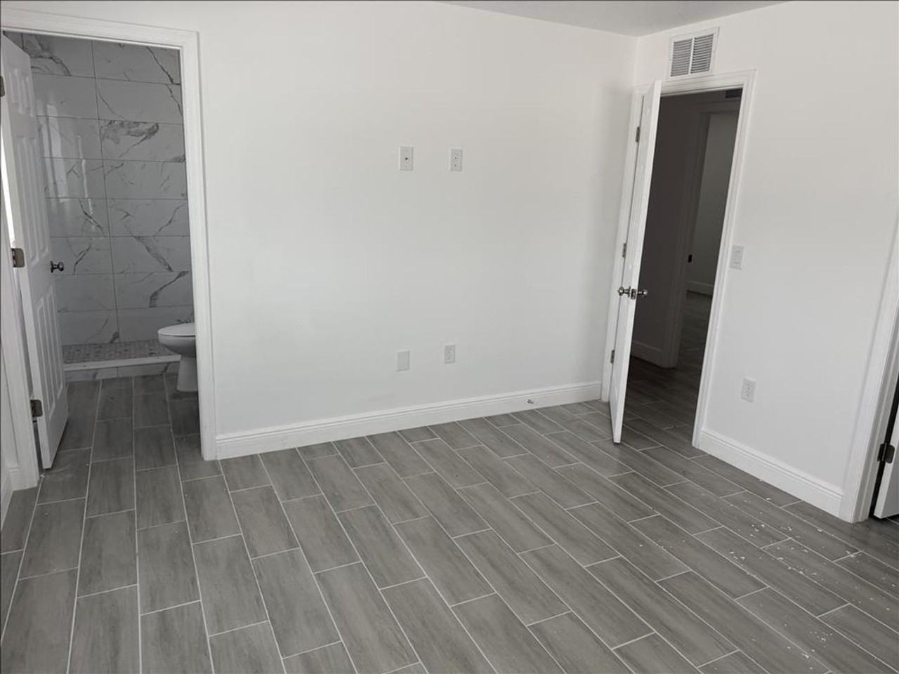2922 E 21st Ave - Photo 5 of 13