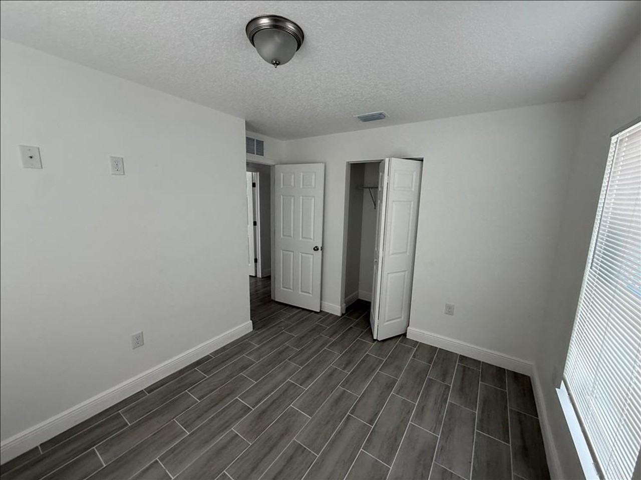 2917 E 22nd Ave - Photo 7 of 14