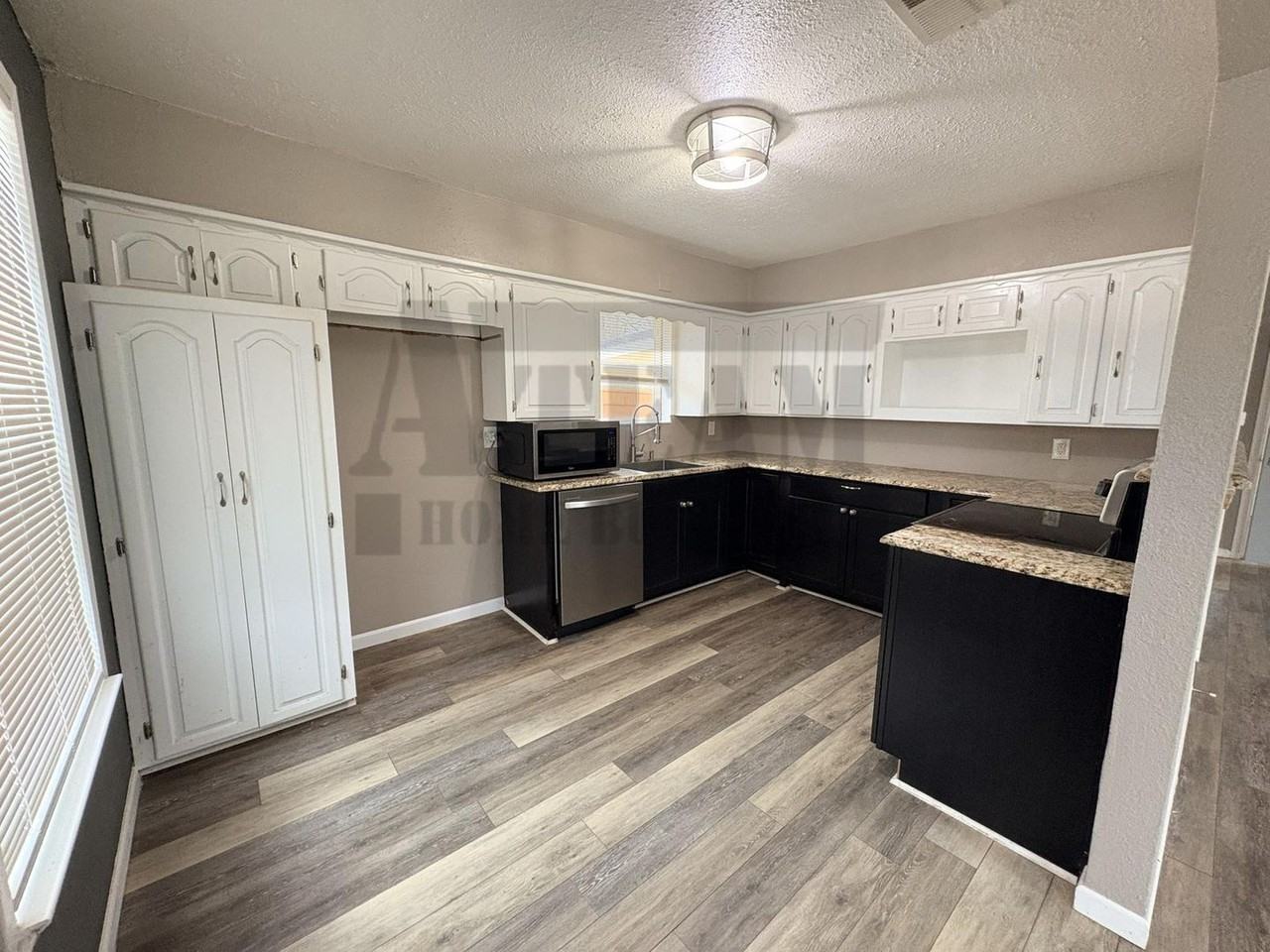 401 Forest Ln - Photo 6 of 18