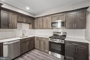 featured image of 249 N Mulberry St