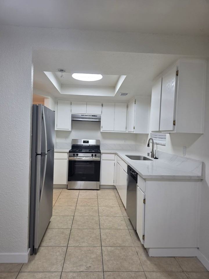 4202 White Ln #A - Photo 3 of 14