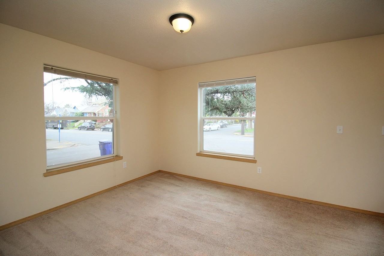6731 N Albina Ave - Photo 6 of 26