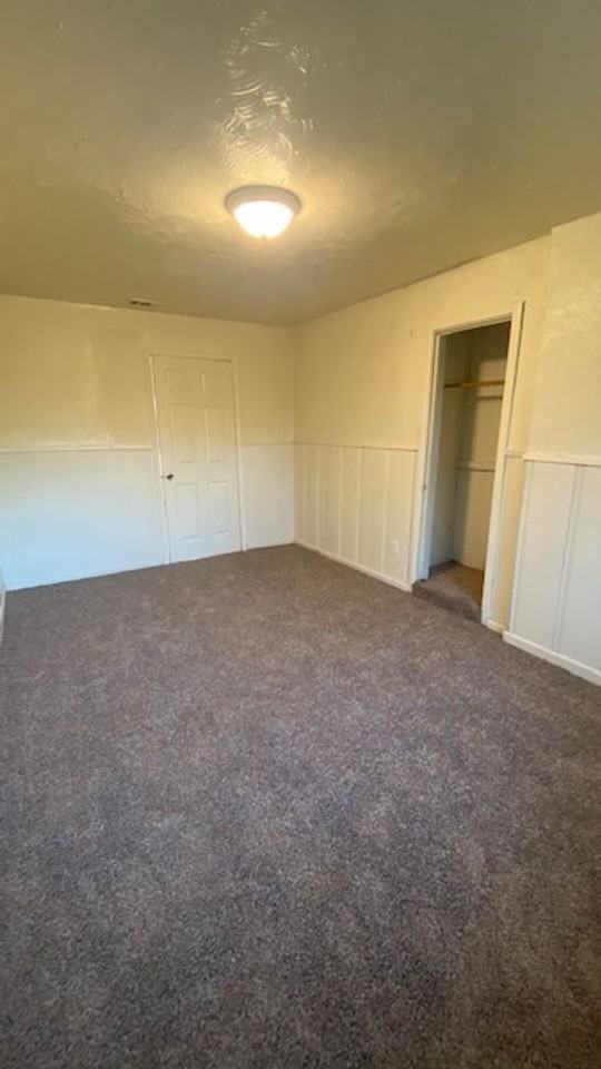 2120 Jane St - Photo 4 of 23