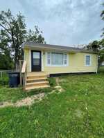 featured image of 1813 E Chestnut Ave