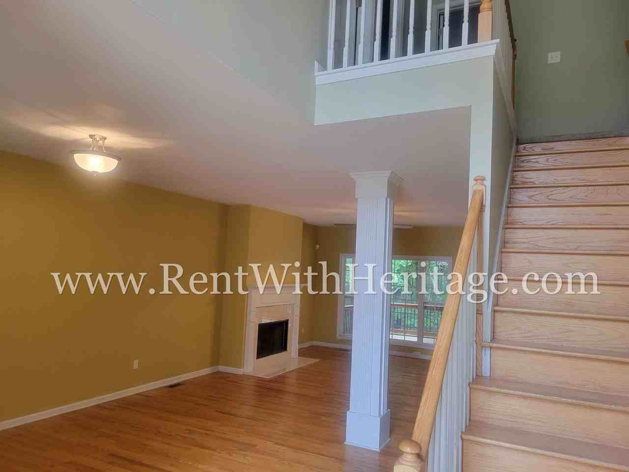 5555 Holly Springs Dr - Photo 6 of 50