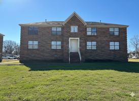 featured image of 3270 N Highland Ave