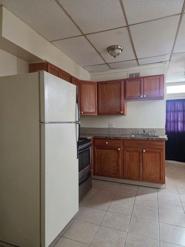 654 CHESTNUT STREET - Photo 5 of 12