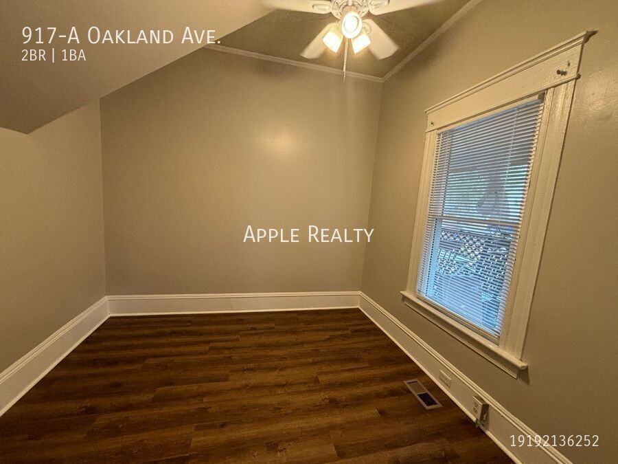 917A Oakland Ave - Photo 3 of 7