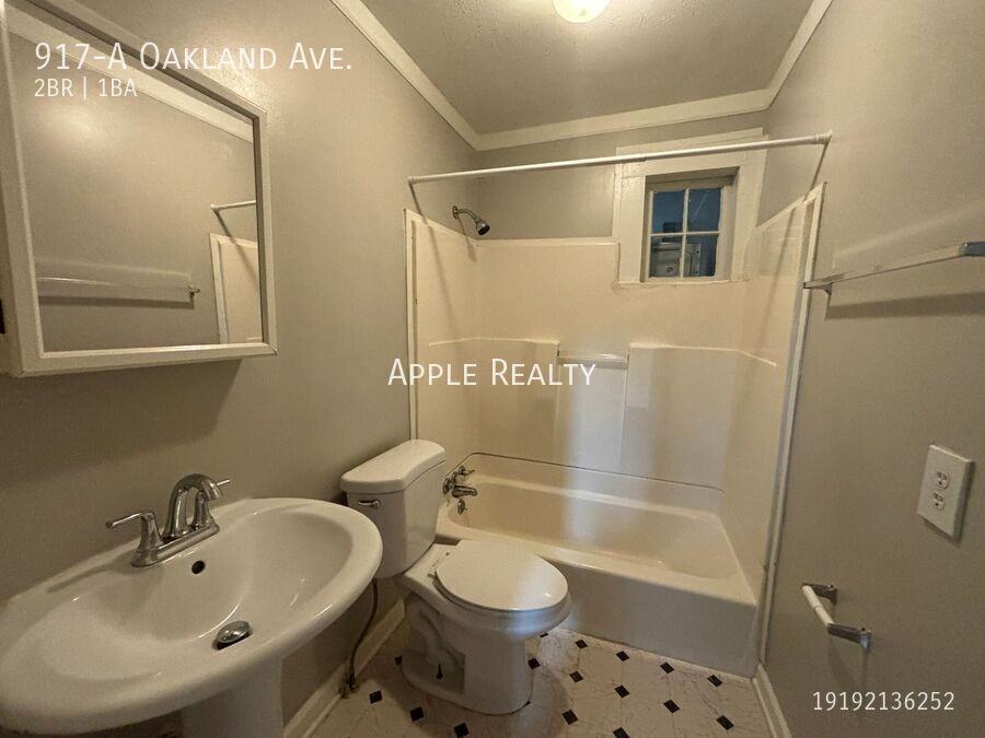 917A Oakland Ave - Photo 6 of 7