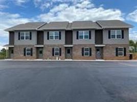 featured image of 910 Warrior Hill Dr #1