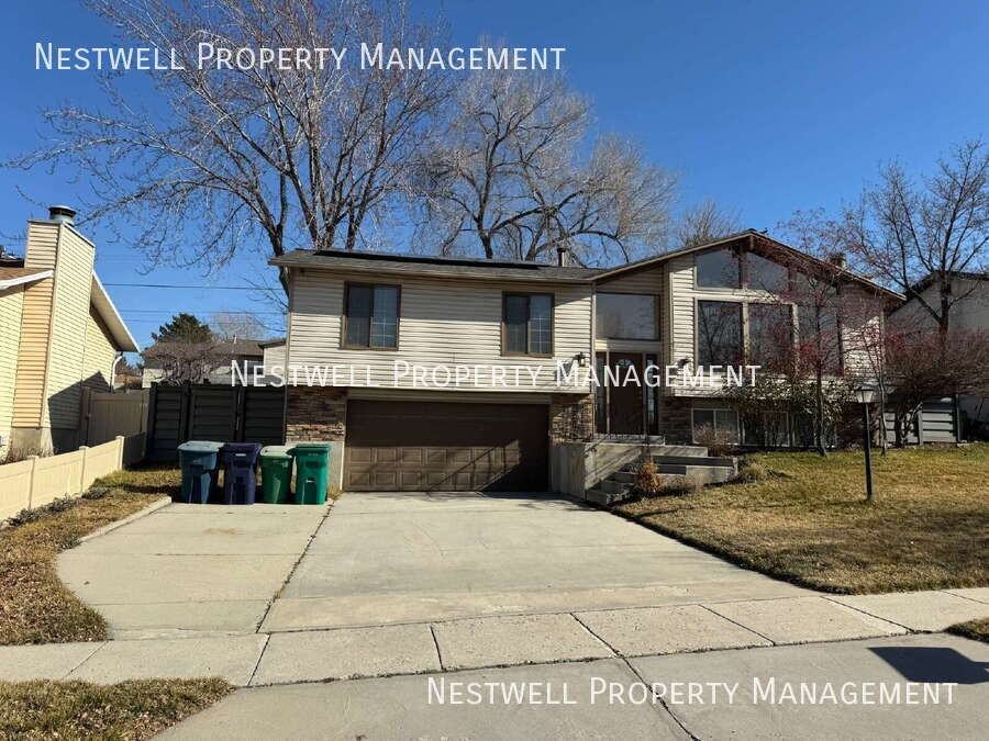 8419 S Grambling Way - Photo 2 of 9