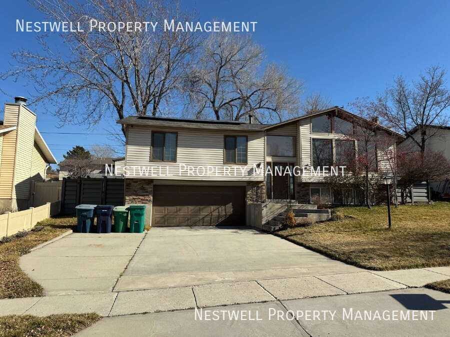 8419 S Grambling Way - Photo 3 of 9