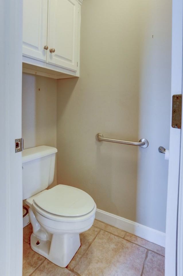 8208 S Delaware Pl - Photo 6 of 28