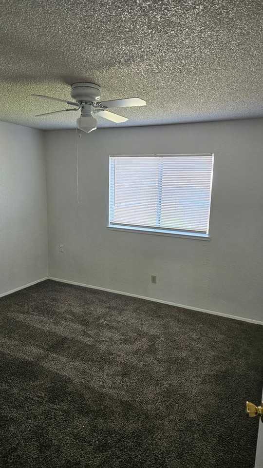 1051 9th St - Photo 2 of 19