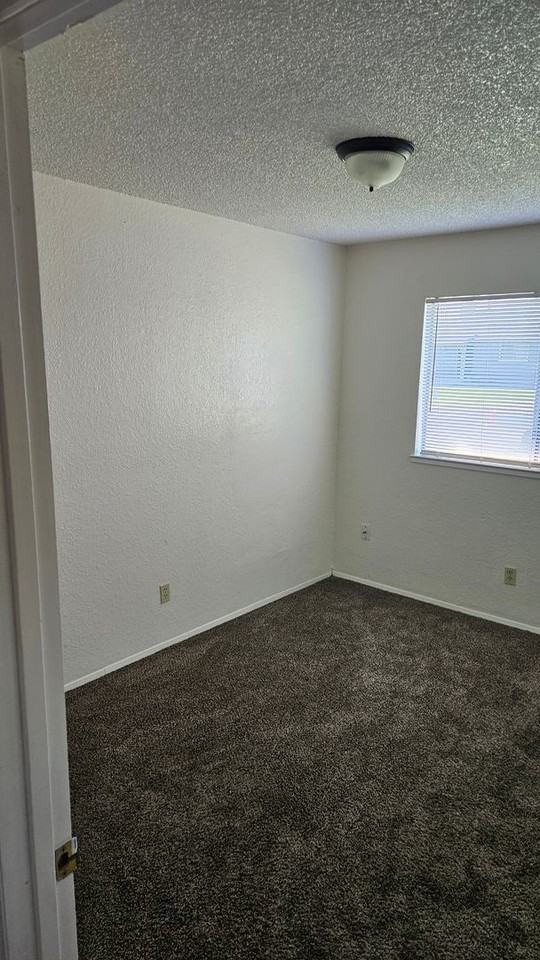 1051 9th St - Photo 3 of 19