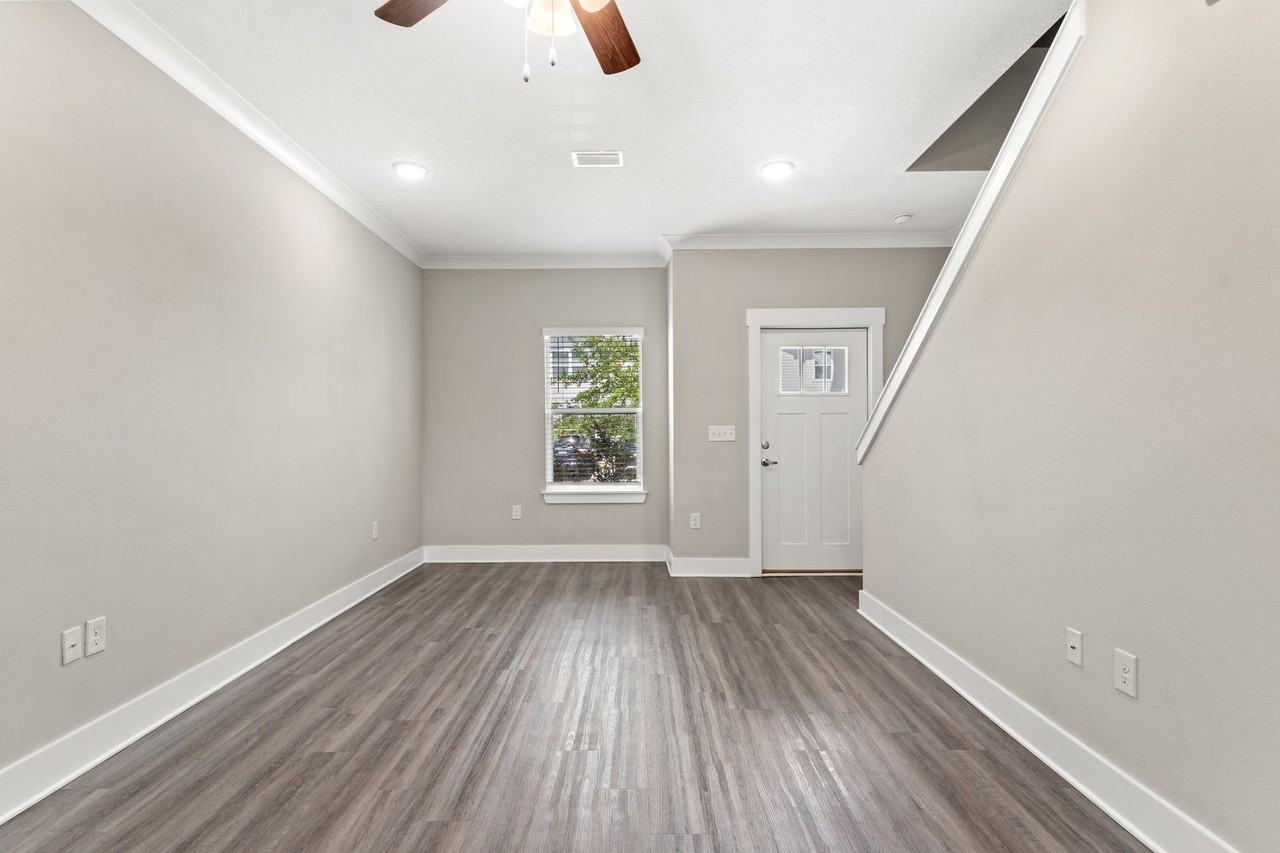 322 Date Palm Ln - Photo 6 of 30