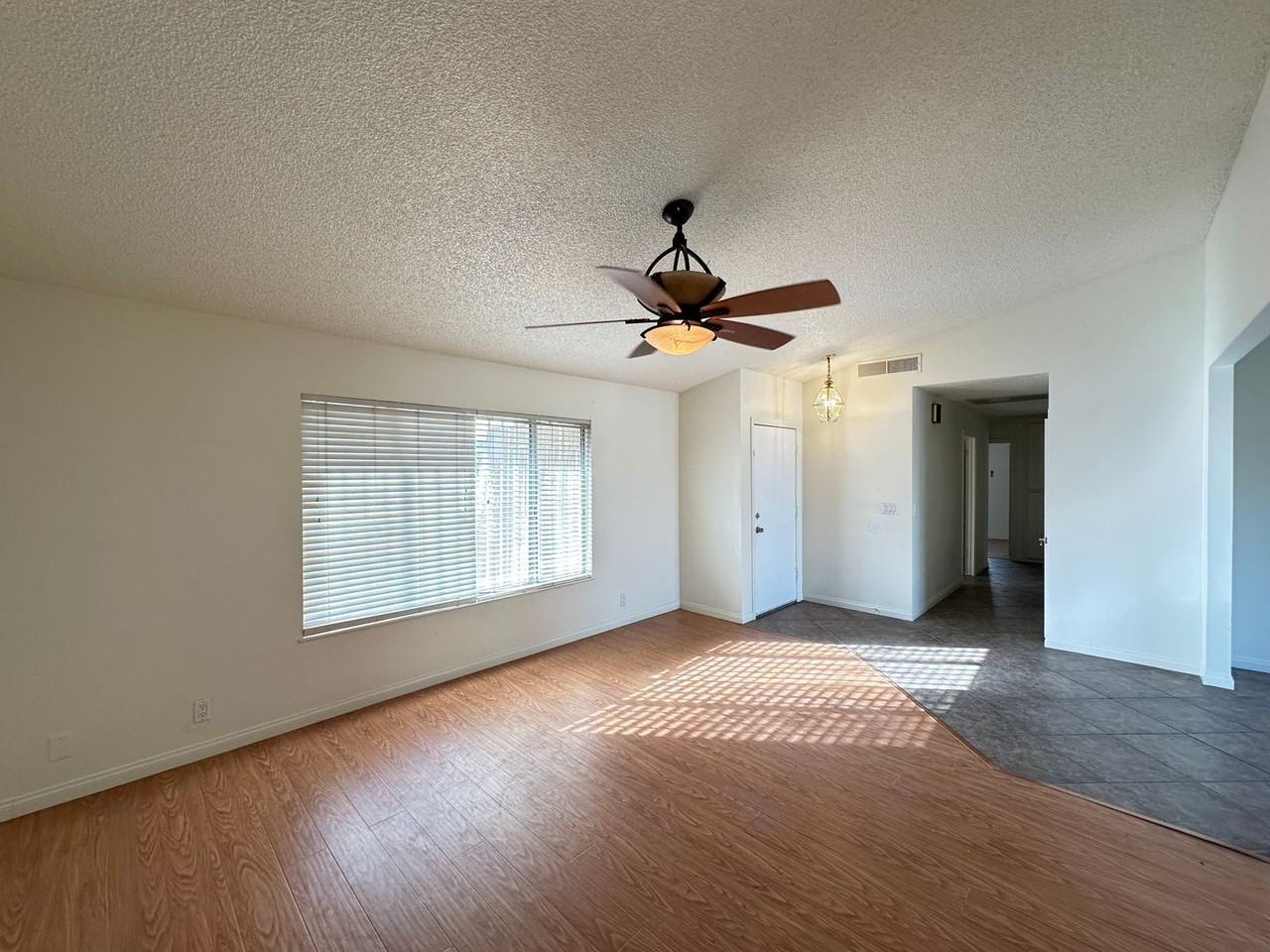3180 Lindell Rd - Photo 3 of 15