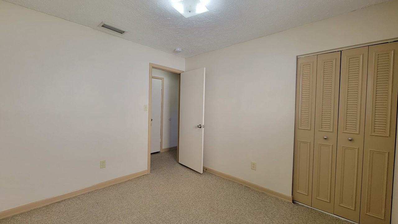 1909 May St - Photo 7 of 15