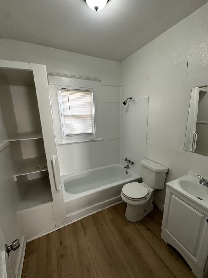 3934 Garfield Ave - Photo 6 of 11